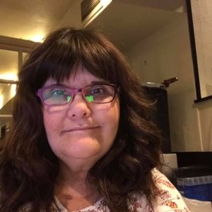 Meet your Posher, Hilary